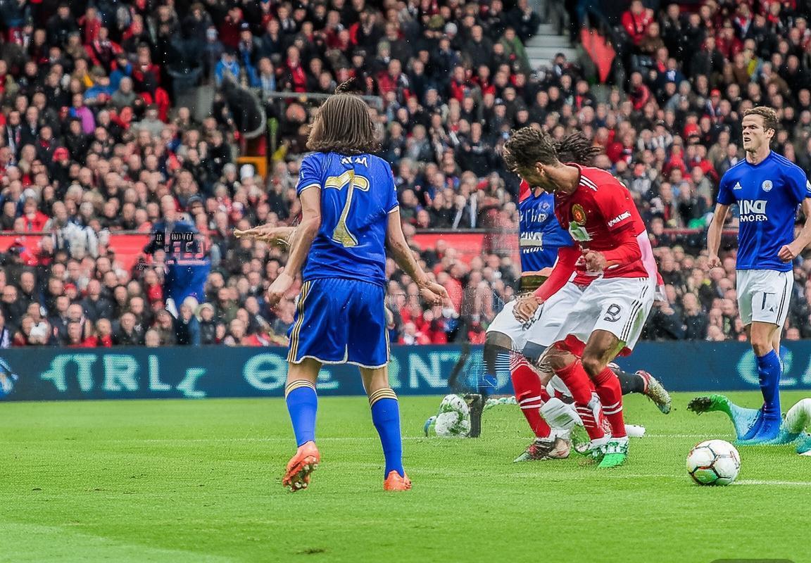 2018英超首轮焦点战：曼联VS莱斯特城经典对决回顾(图1)